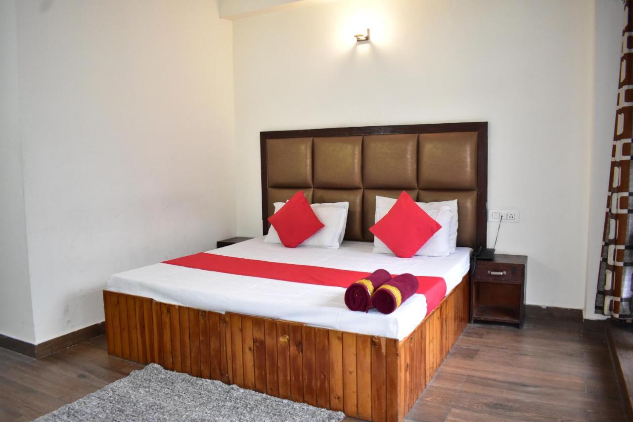 Hadimba Way Manali - Top Rated And Most Awarded Property In Manali !! Balcony Rooms Exterior photo